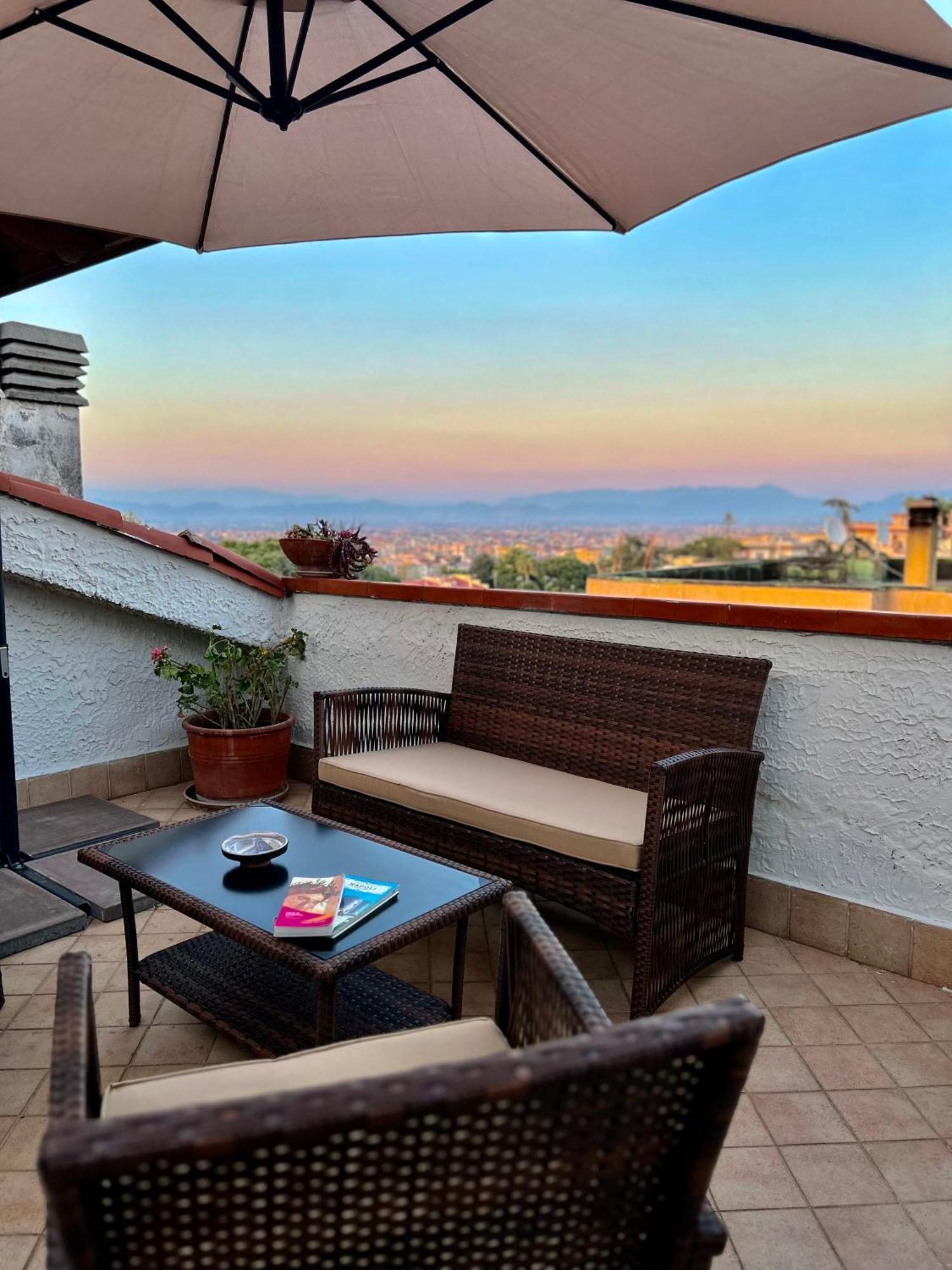 "The Attic" - Terrazza Con Vista & Parcheggio Gratuito Apartment Marano di Napoli ภายนอก รูปภาพ