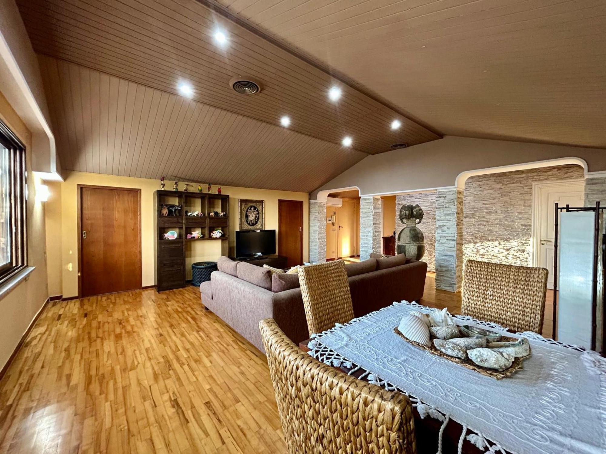 "The Attic" - Terrazza Con Vista & Parcheggio Gratuito Apartment Marano di Napoli ภายนอก รูปภาพ